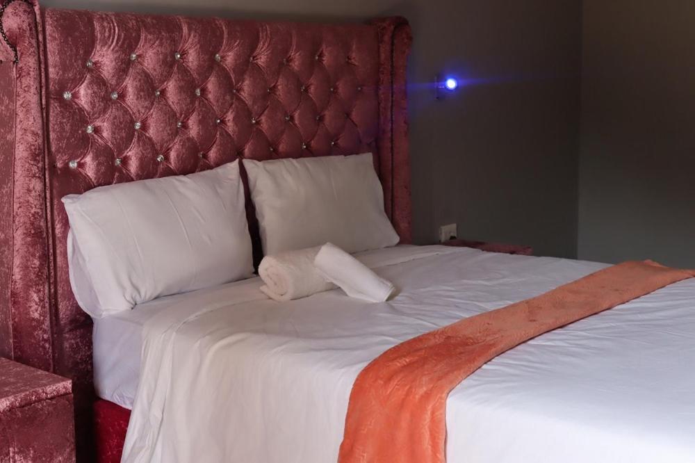 רסטנבורג Princess Lodge מראה חיצוני תמונה